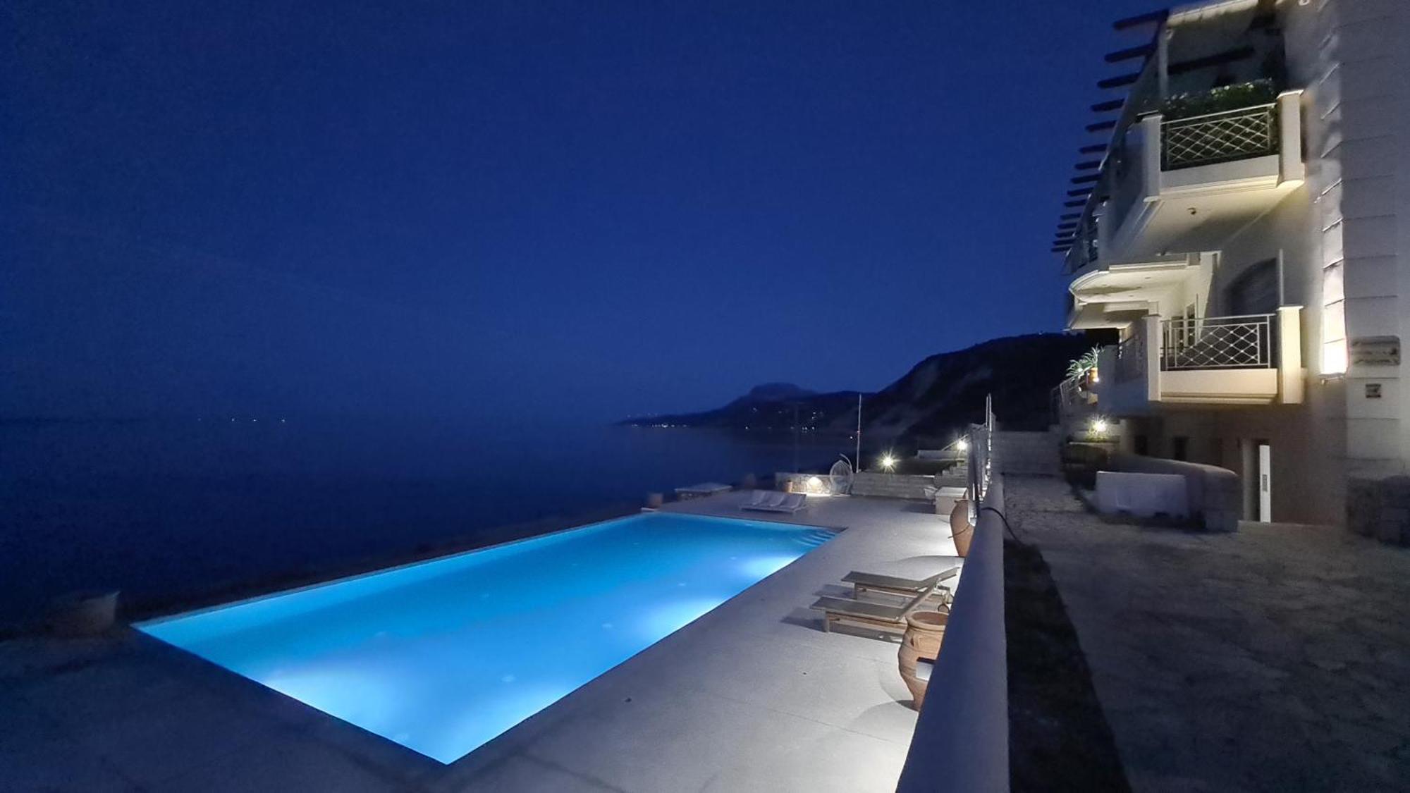 Villa Serafeim Kimi Exteriör bild