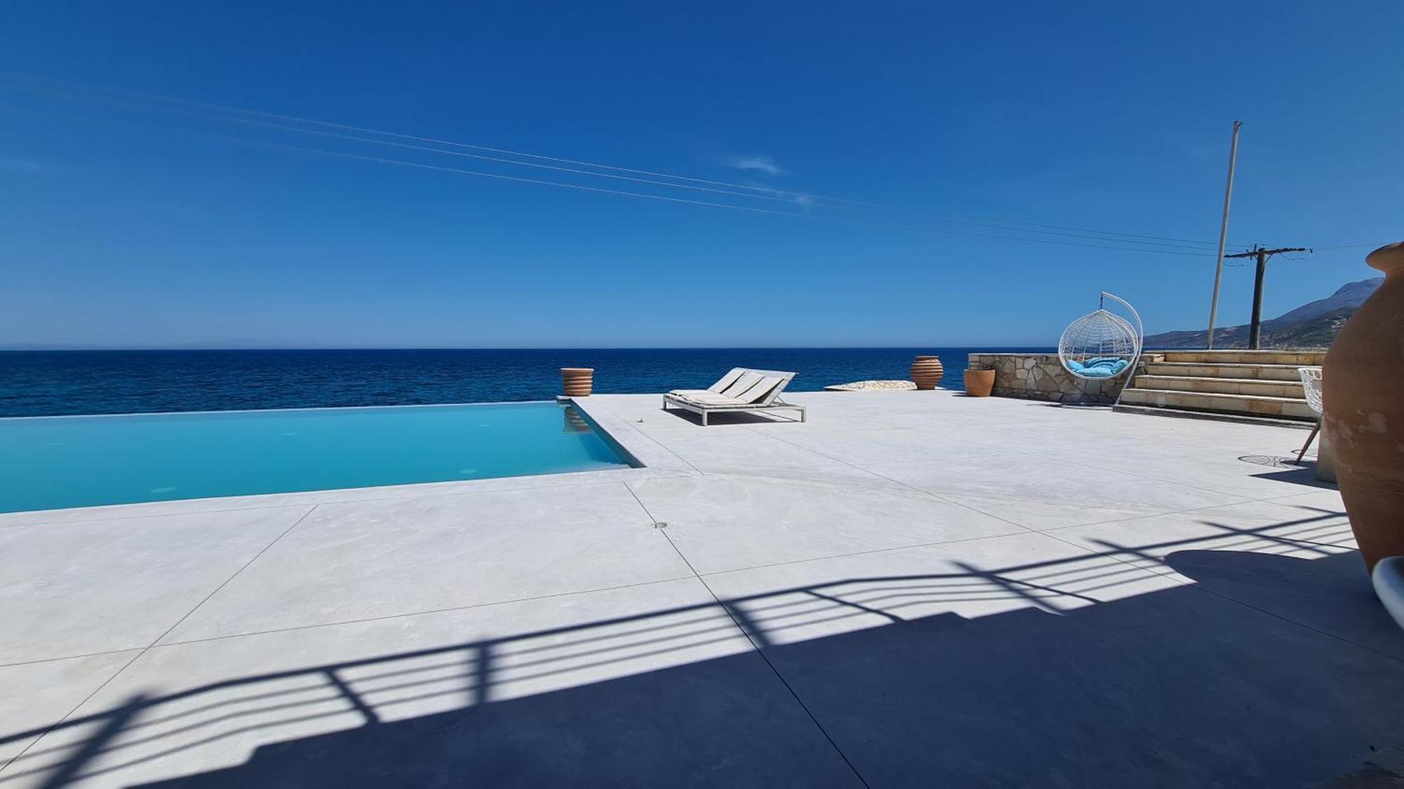 Villa Serafeim Kimi Exteriör bild