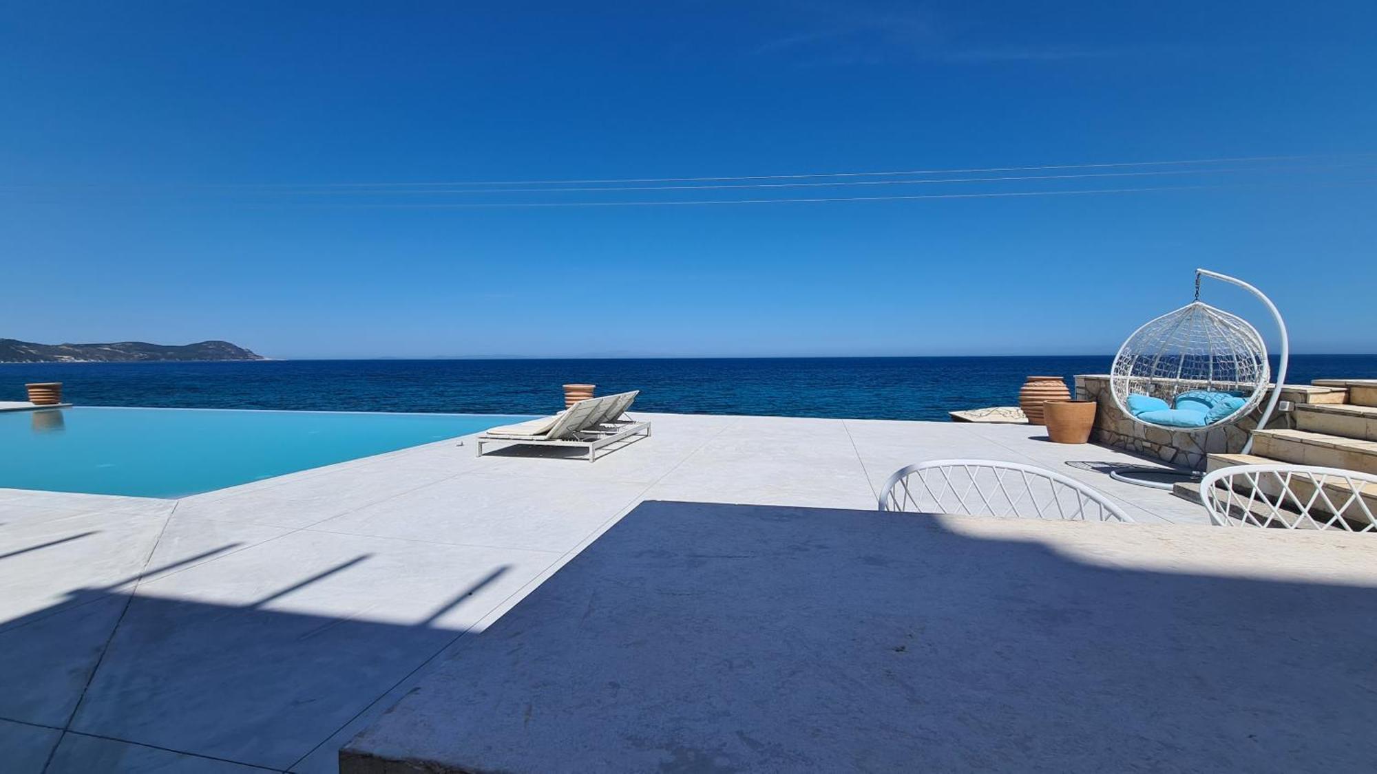 Villa Serafeim Kimi Exteriör bild