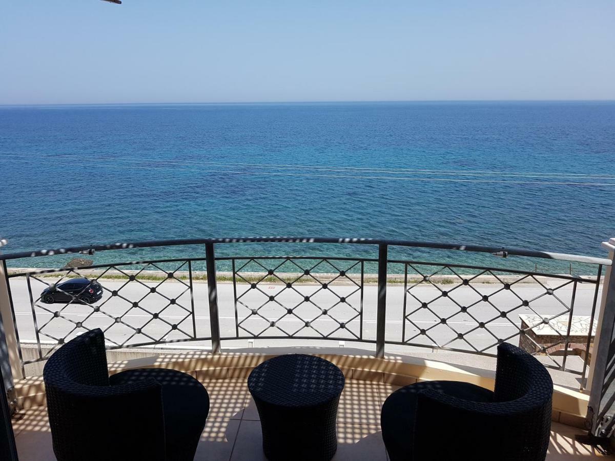 Villa Serafeim Kimi Exteriör bild